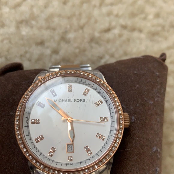 Rose gold Michael Kors watch - Picture 5 of 7